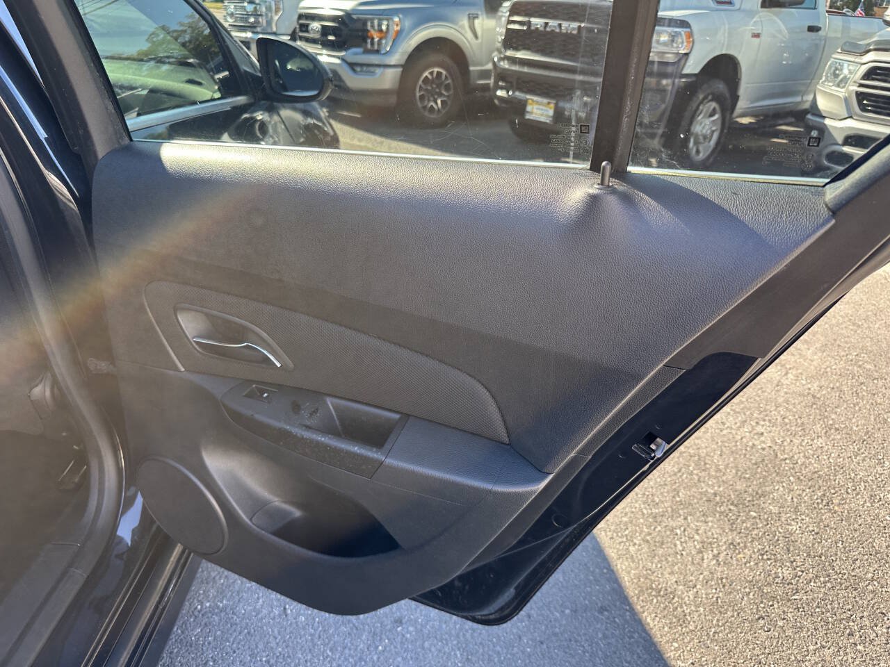 Used 2013 Chevrolet Cruze LT w/ RS Package FWD image 16