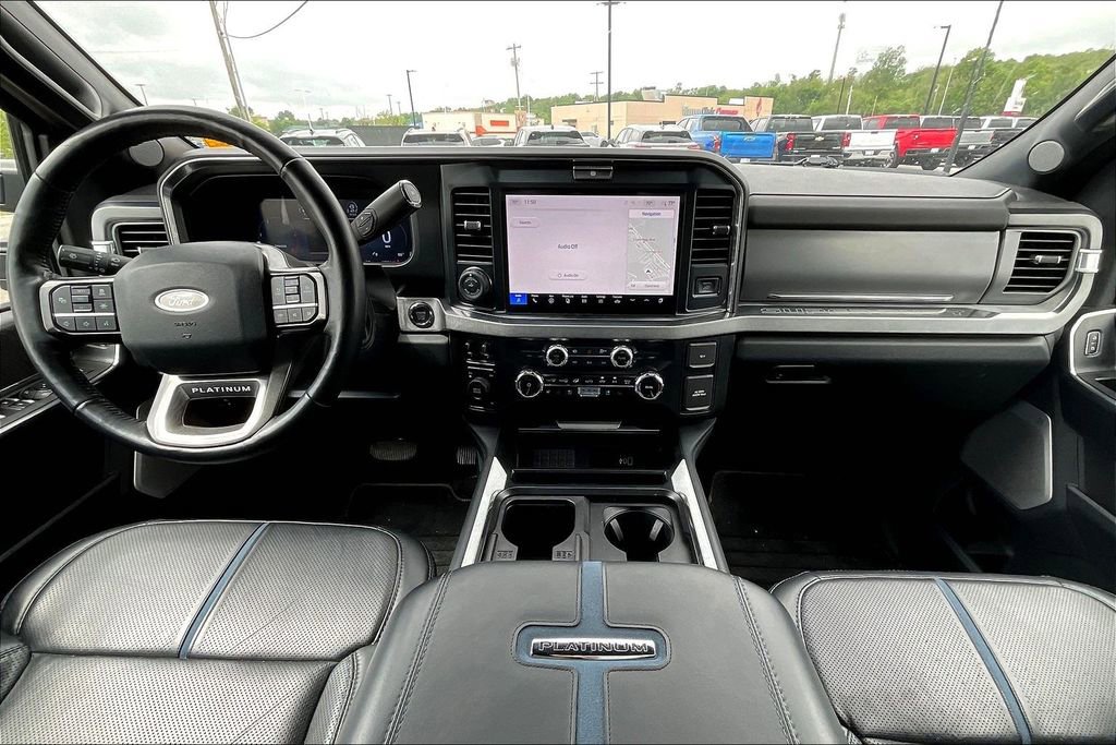 Used 2025 Ford F450 Platinum image 14