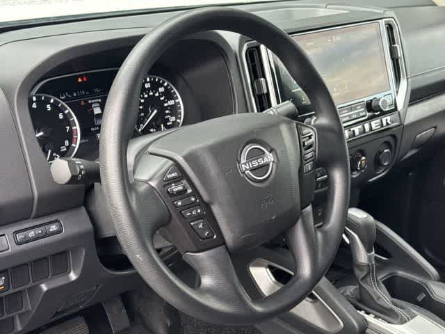 Used 2025 Nissan Frontier SV RWD image 20