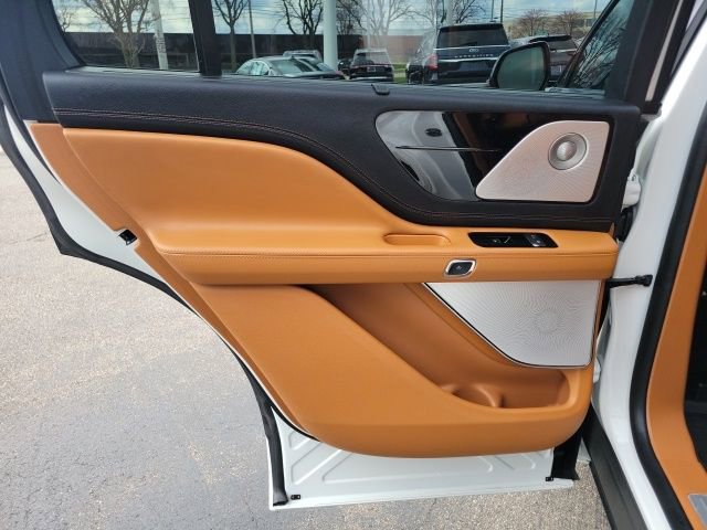 Used 2023 Lincoln Aviator Black Label image 22