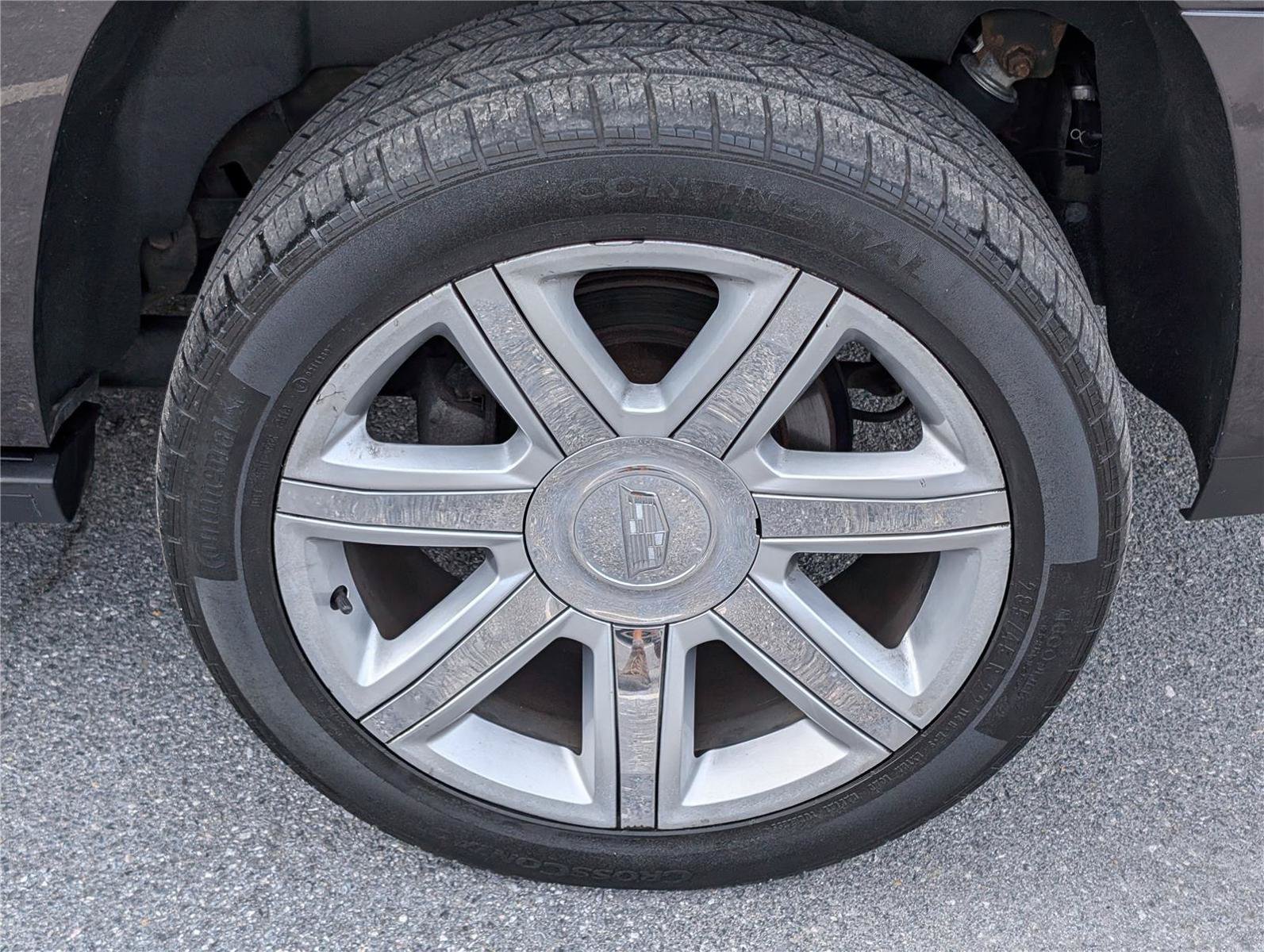 Used 2016 Cadillac Escalade ESV Premium AWD/4WD image 11