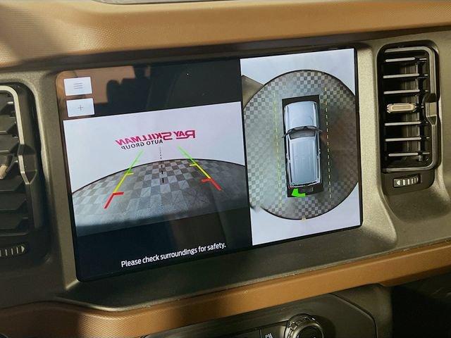 Used 2024 Ford Bronco Outer Banks AWD/4WD image 19