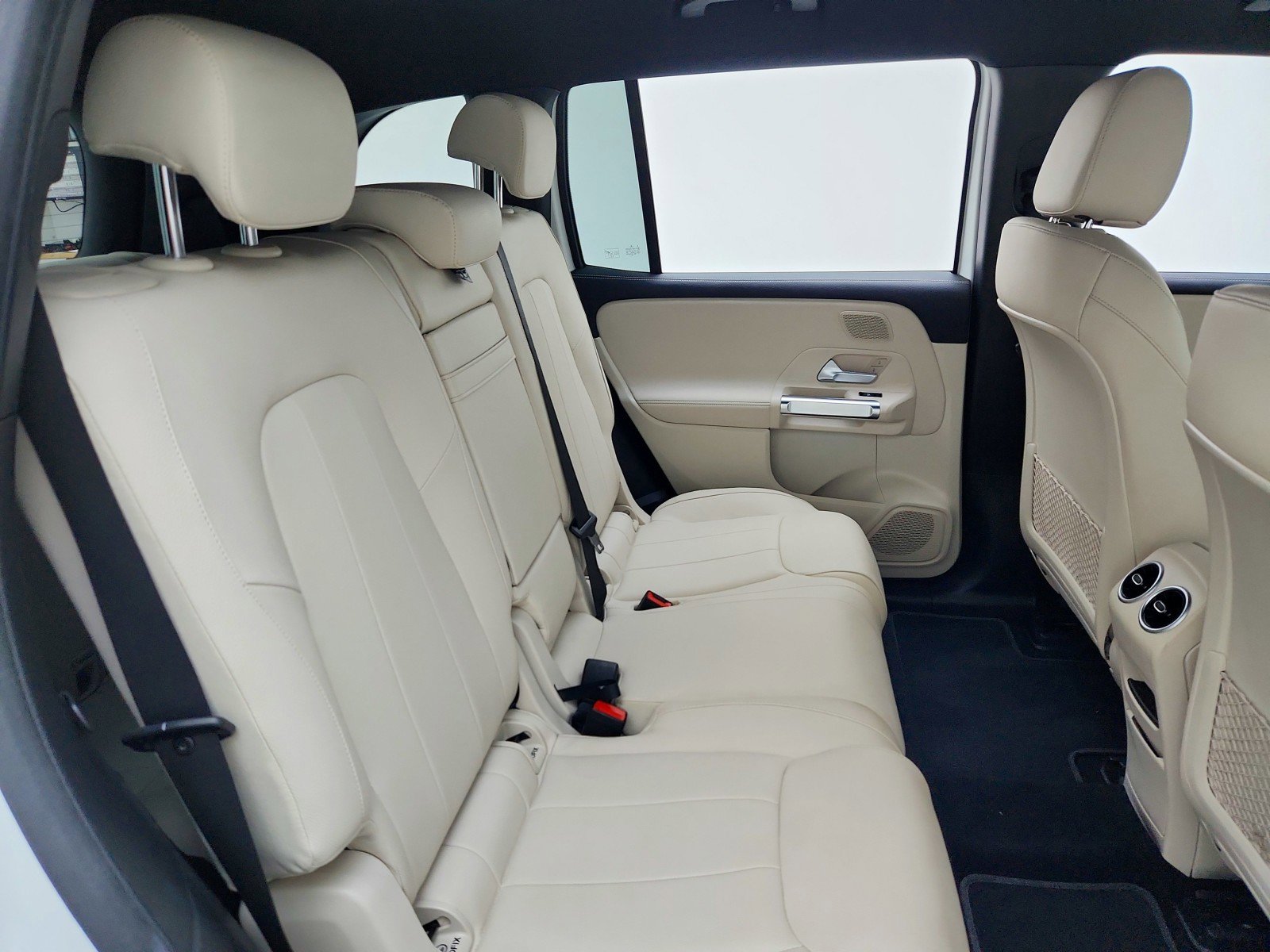 Certified 2025 Mercedes-Benz EQB 250+ w/ Driver Assistance Package image 31