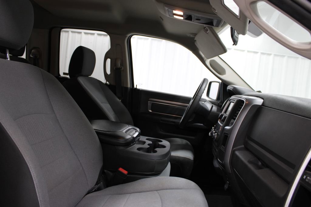 Used 2024 RAM 1500 Classic SLT image 29