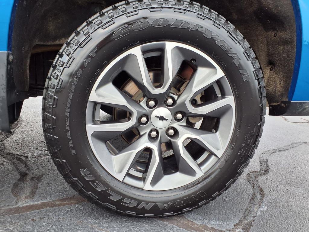 Used 2023 Chevrolet Silverado 1500 RST AWD/4WD image 34
