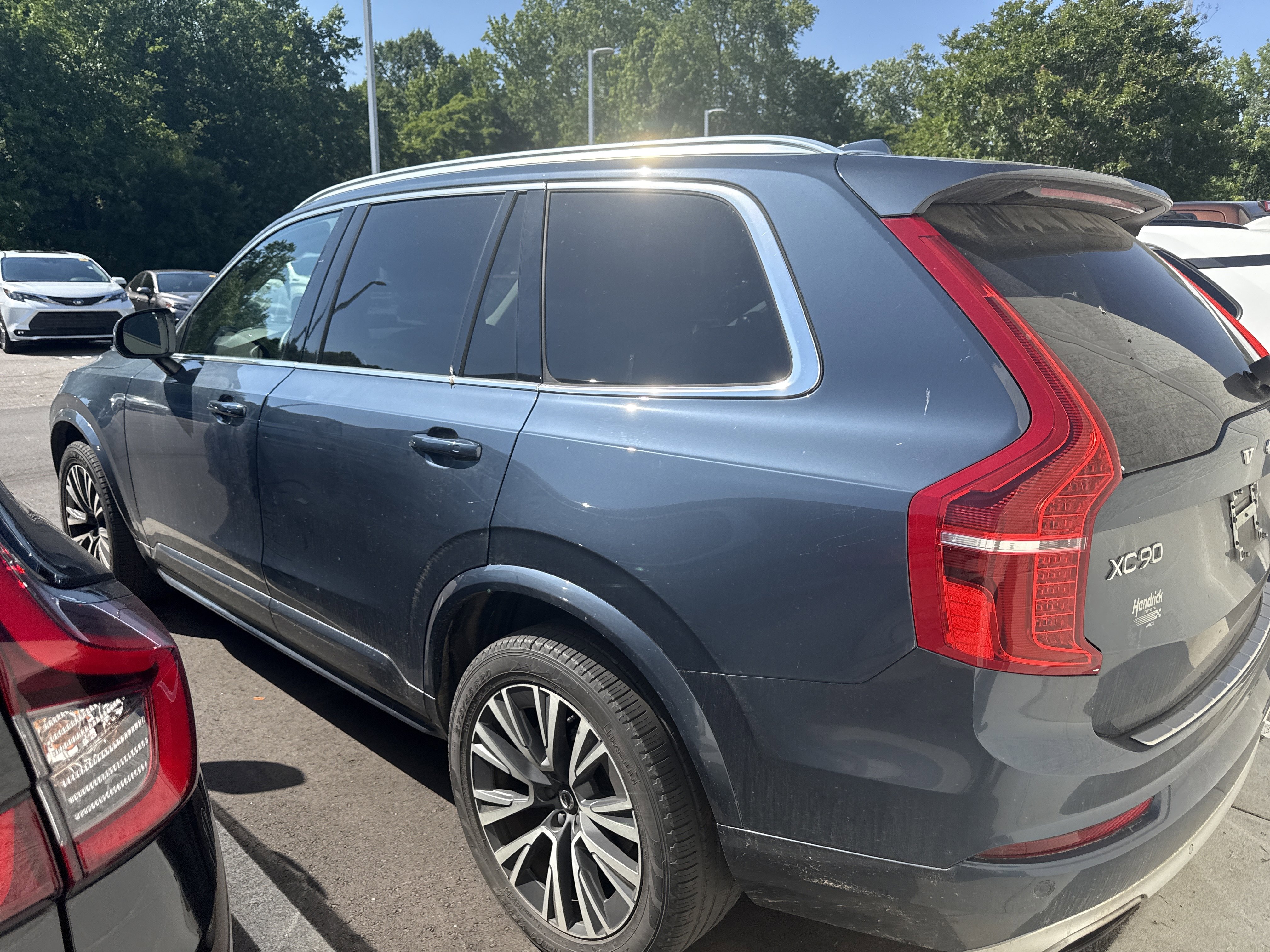 Used 2021 Volvo XC90 T6 Momentum w/ Advanced Package AWD/4WD image 10