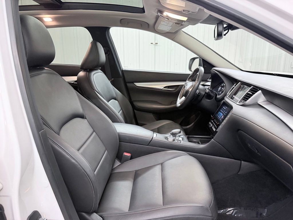 Certified 2020 INFINITI QX50 Luxe w/ Navigation Package FWD image 36