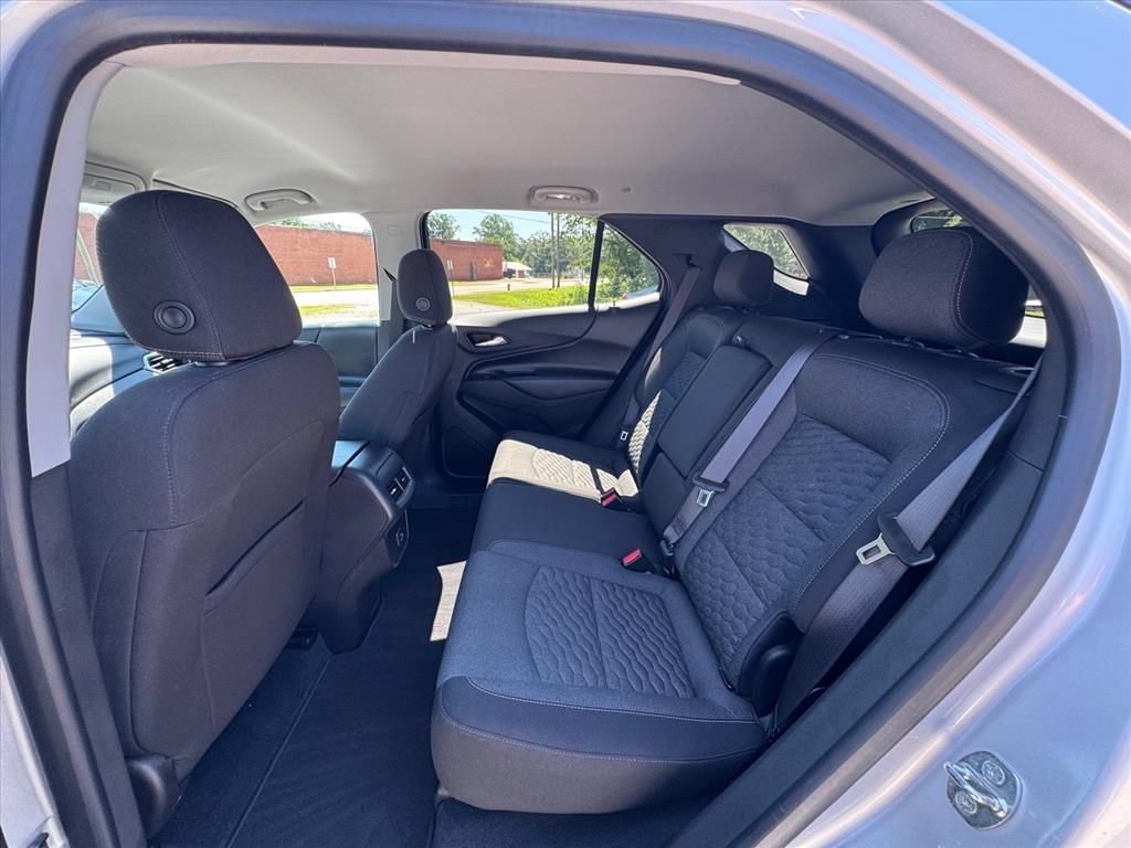Used 2021 Chevrolet Equinox LT FWD image 12