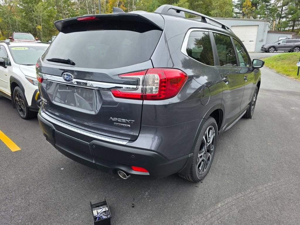 New 2025 Subaru Ascent Limited image 5