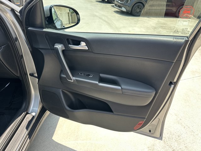 Used 2020 Kia Sportage LX w/ LX Popular Package FWD image 17
