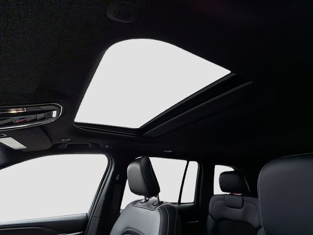 New 2026 Jeep Grand Cherokee Altitude AWD/4WD image 27
