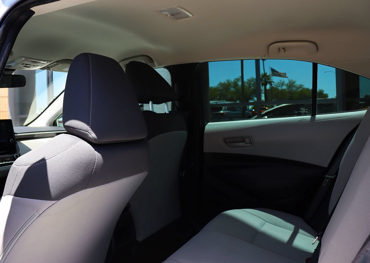 Used 2022 Toyota Corolla LE w/ Carpet Mat Package (TMS) FWD image 33