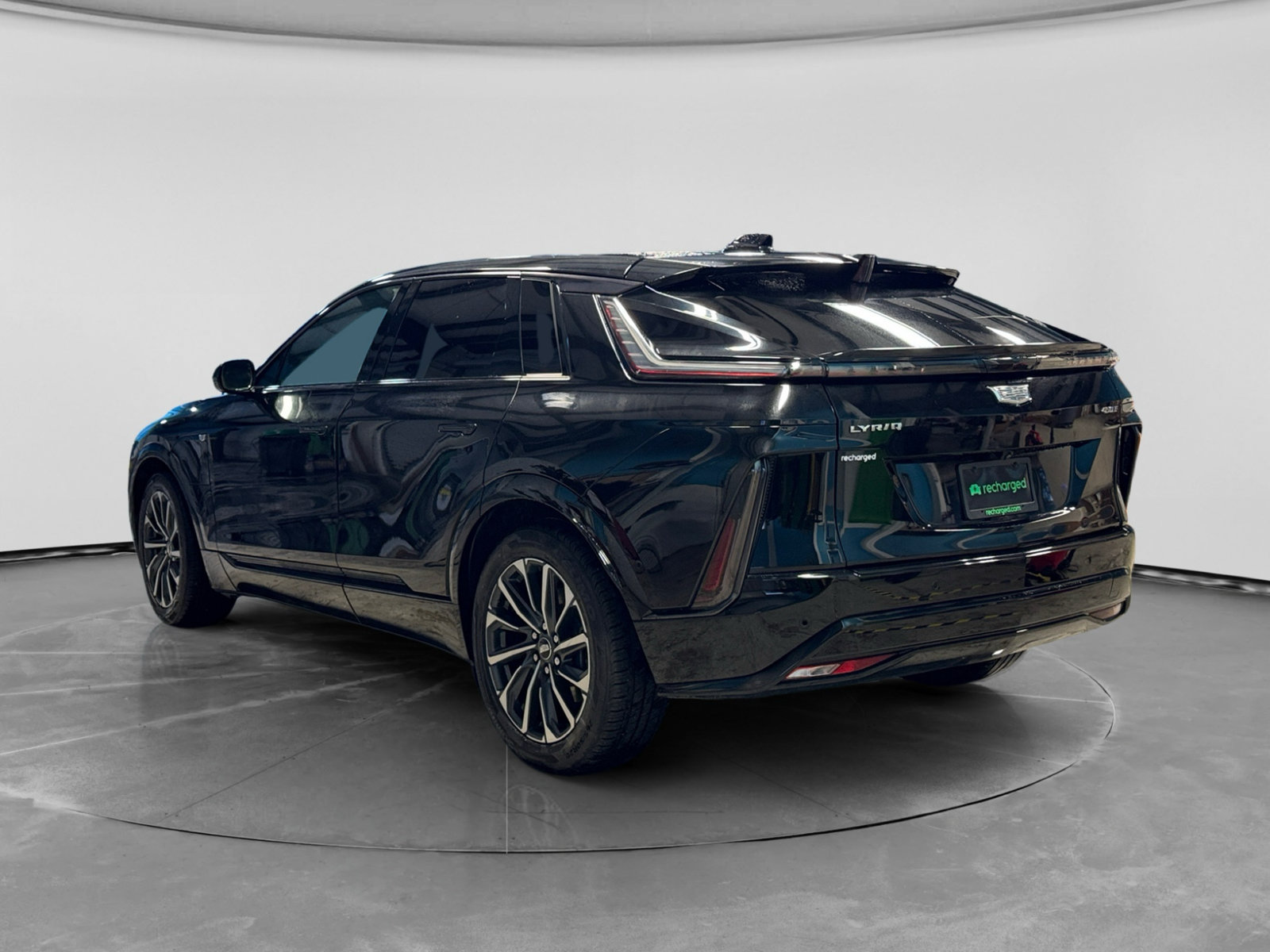 Used 2024 Cadillac Lyriq Sport w/ LPO, Floor Liner Package RWD image 2
