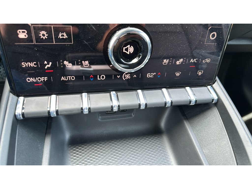 New 2026 GMC Terrain Elevation w/ Elevation Premium Package AWD/4WD image 16