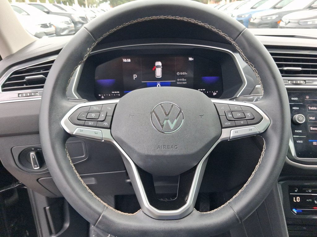Certified 2023 Volkswagen Tiguan SE w/ Panoramic Sunroof Package FWD image 21