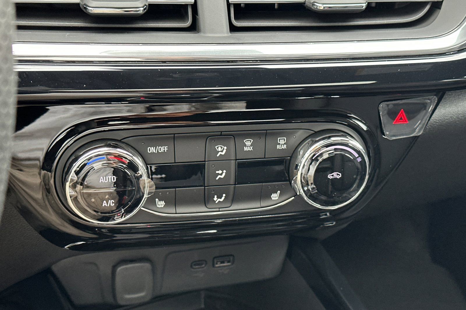 New 2026 Chevrolet Trax RS image 20