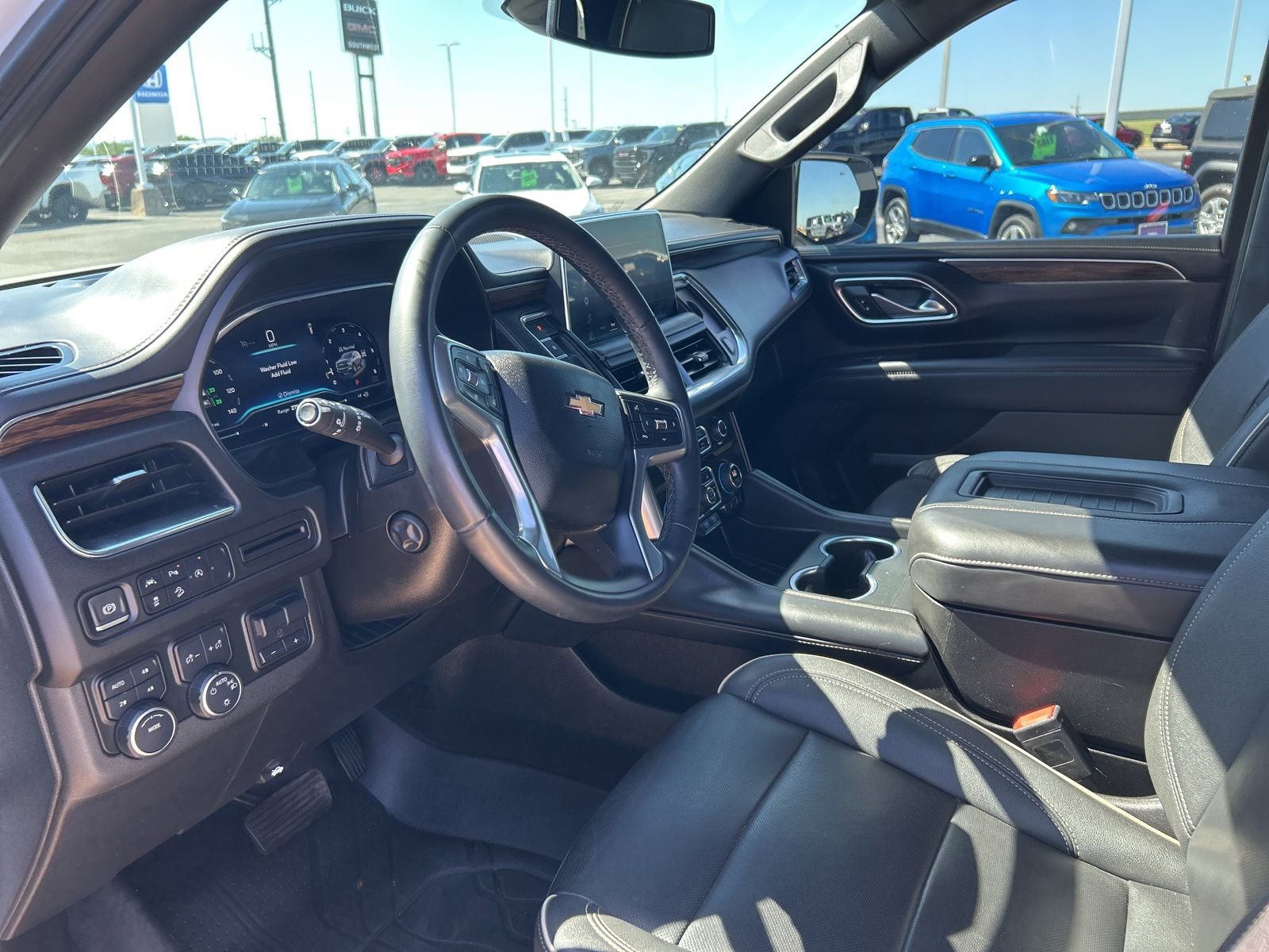 Used 2023 Chevrolet Tahoe Premier w/ Max Trailering Package AWD/4WD image 15