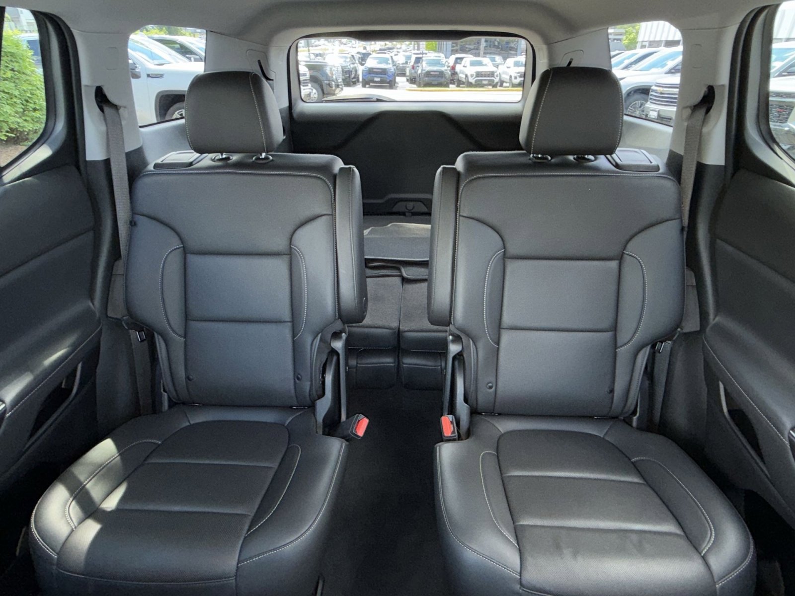 Used 2023 GMC Acadia SLT AWD/4WD image 24