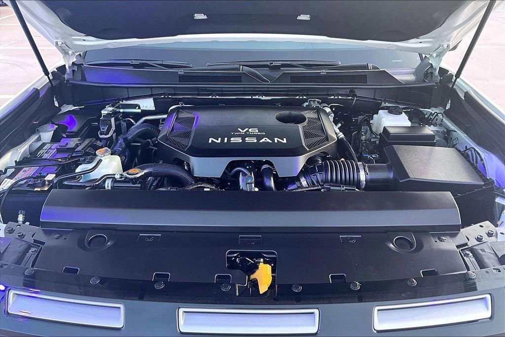 Used 2025 Nissan Armada PRO-4X w/ Pro-4X Premium Package image 11