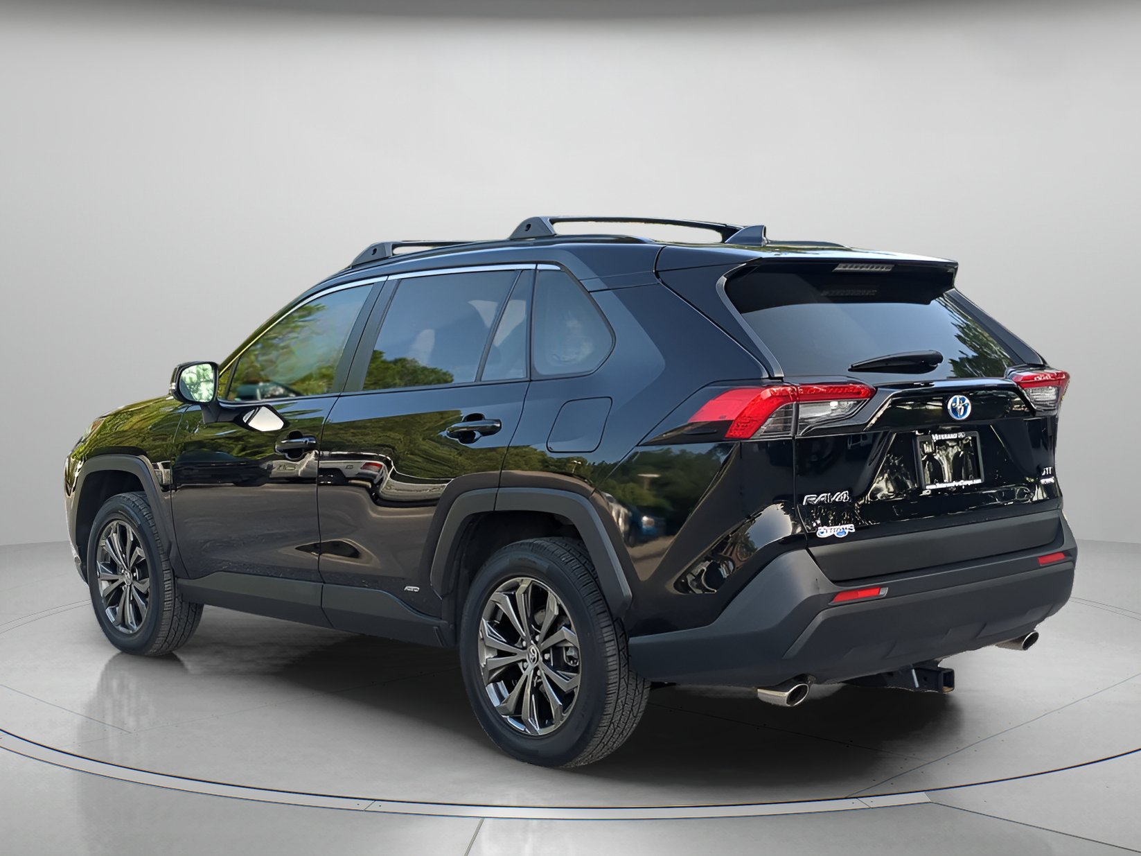 Used 2023 Toyota RAV4 XLE Premium AWD/4WD image 42