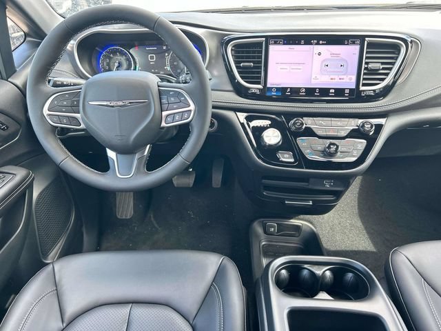 New 2026 Chrysler Pacifica Select FWD image 25