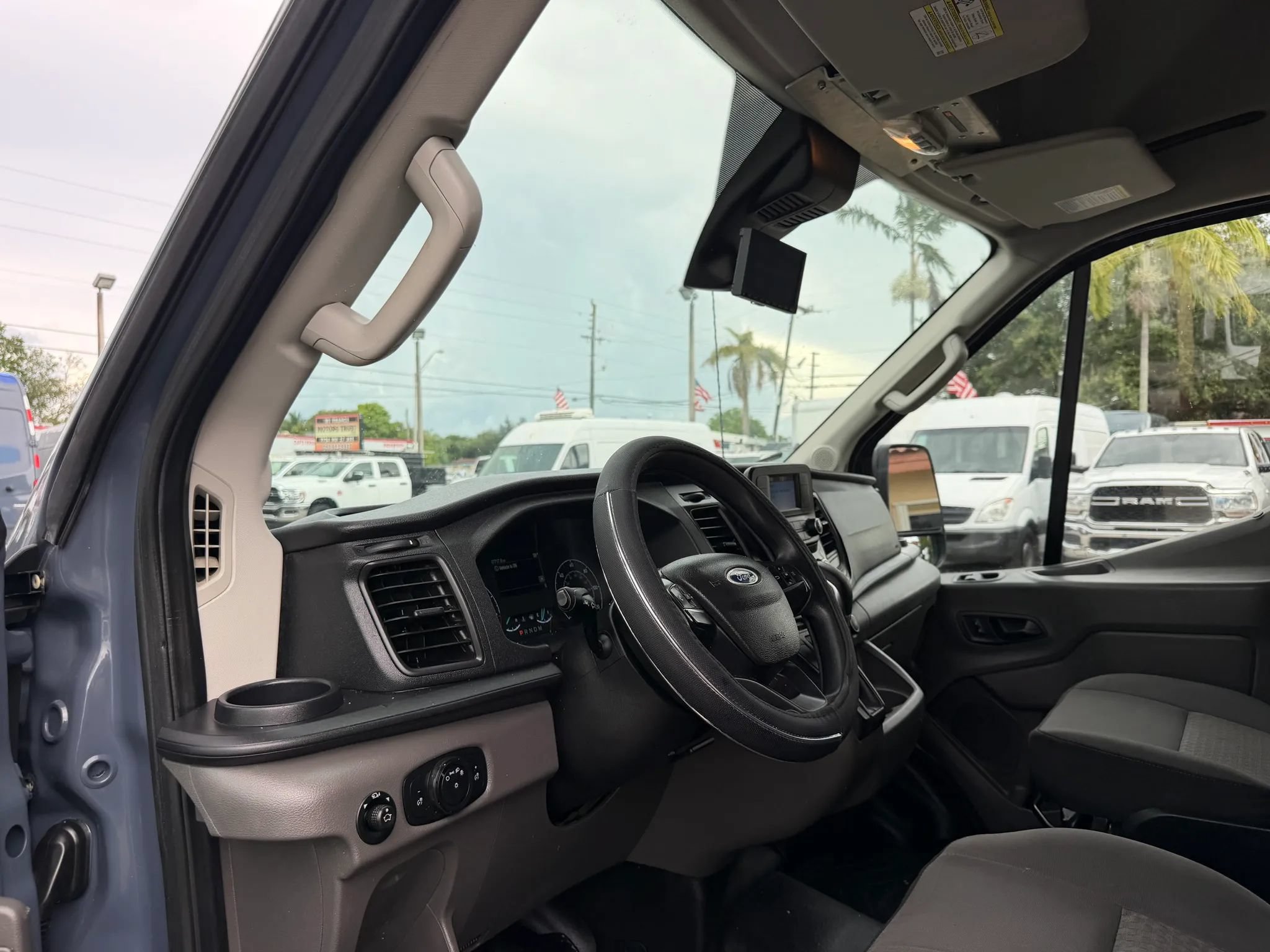 Used 2020 Ford Transit 250 148 High Roof Extended RWD image 12