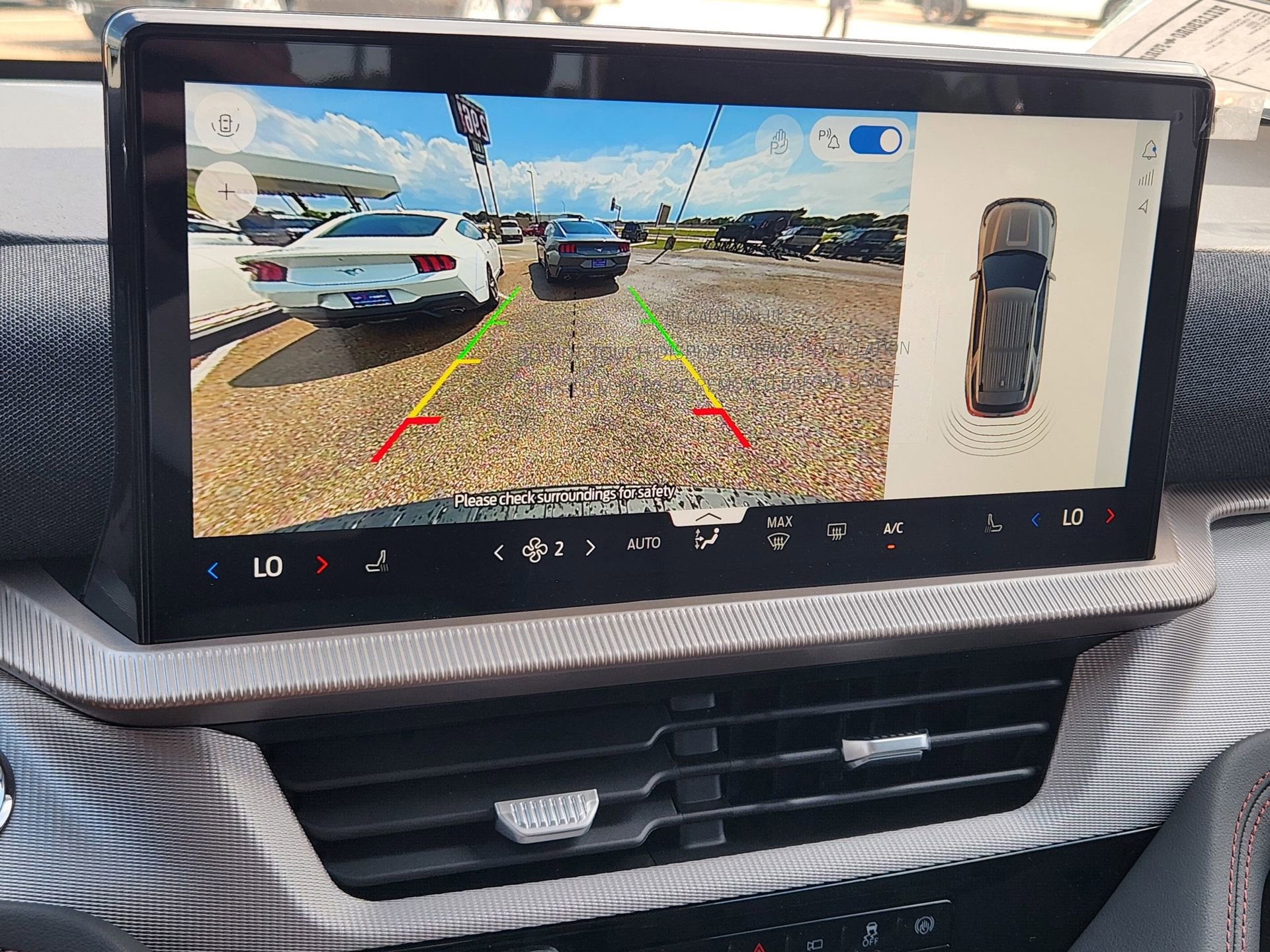 New 2025 Ford Explorer Active image 14