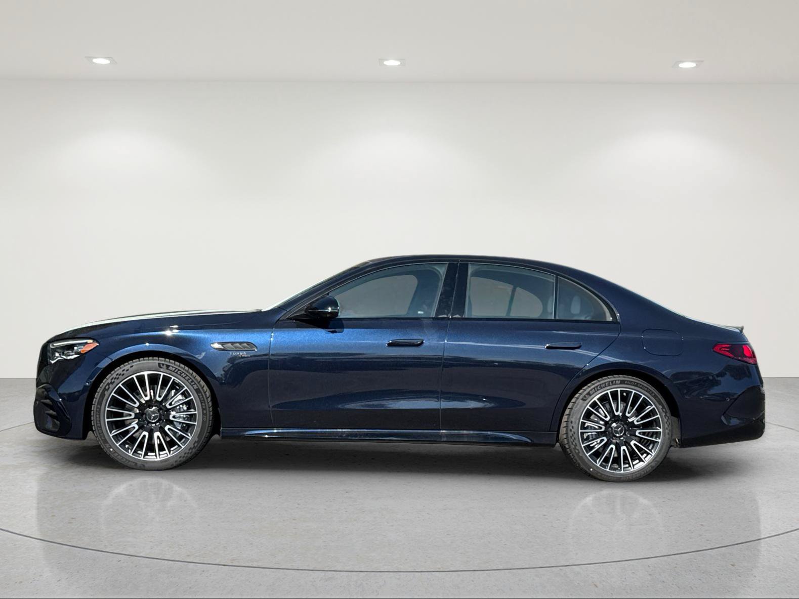 New 2027 Mercedes-Benz E 53 AMG e 4MATIC Sedan image 3