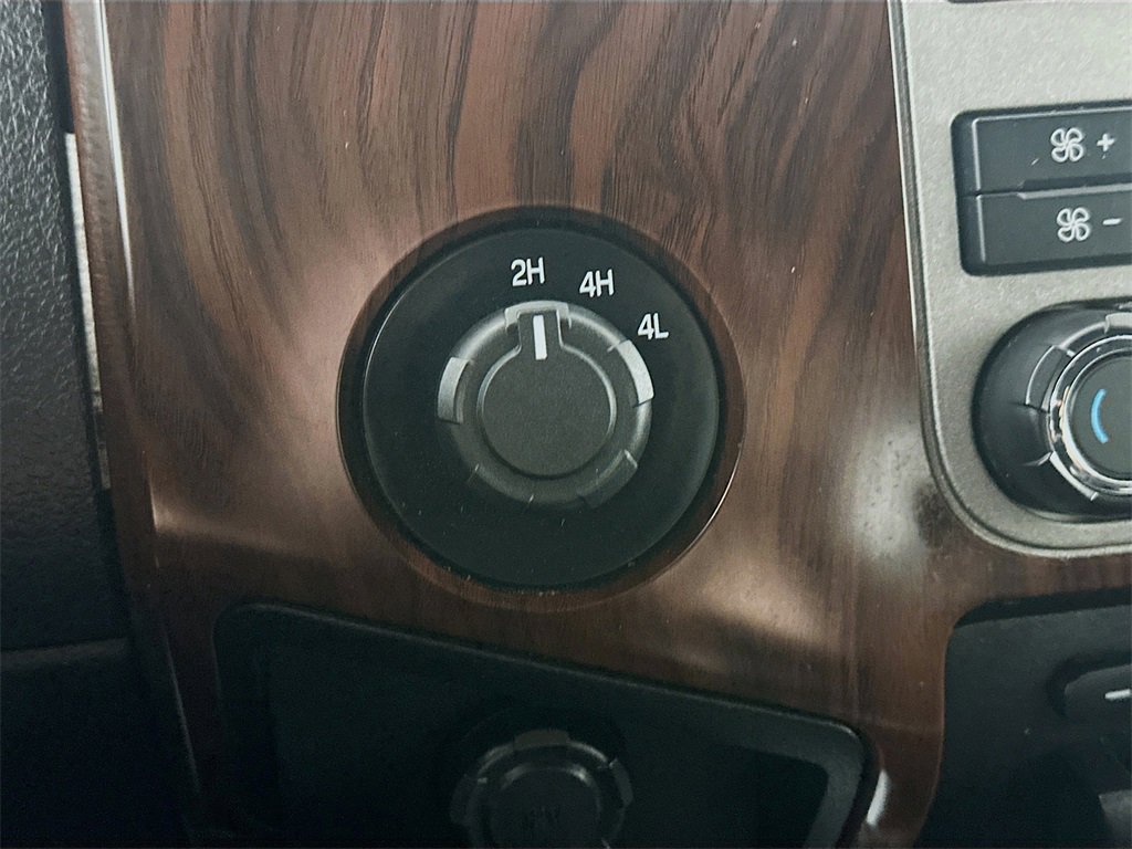 Used 2012 Ford F350 Lariat image 21