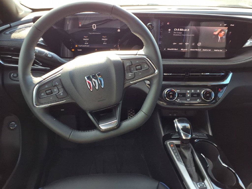 Used 2025 Buick Envista Sport Touring w/ Convenience I Package FWD image 14