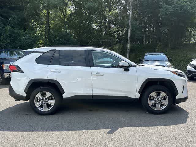 Used 2022 Toyota RAV4 XLE w/ Convenience Package AWD/4WD image 3