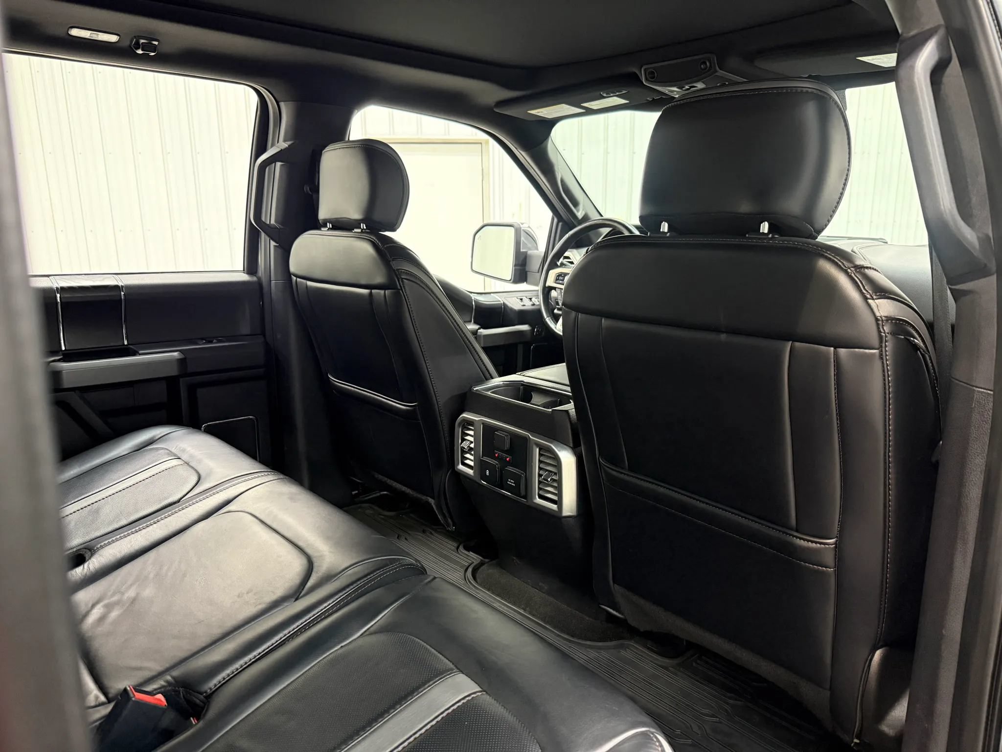 Used 2019 Ford F150 Platinum w/ Equipment Group 701A Luxury AWD/4WD image 17