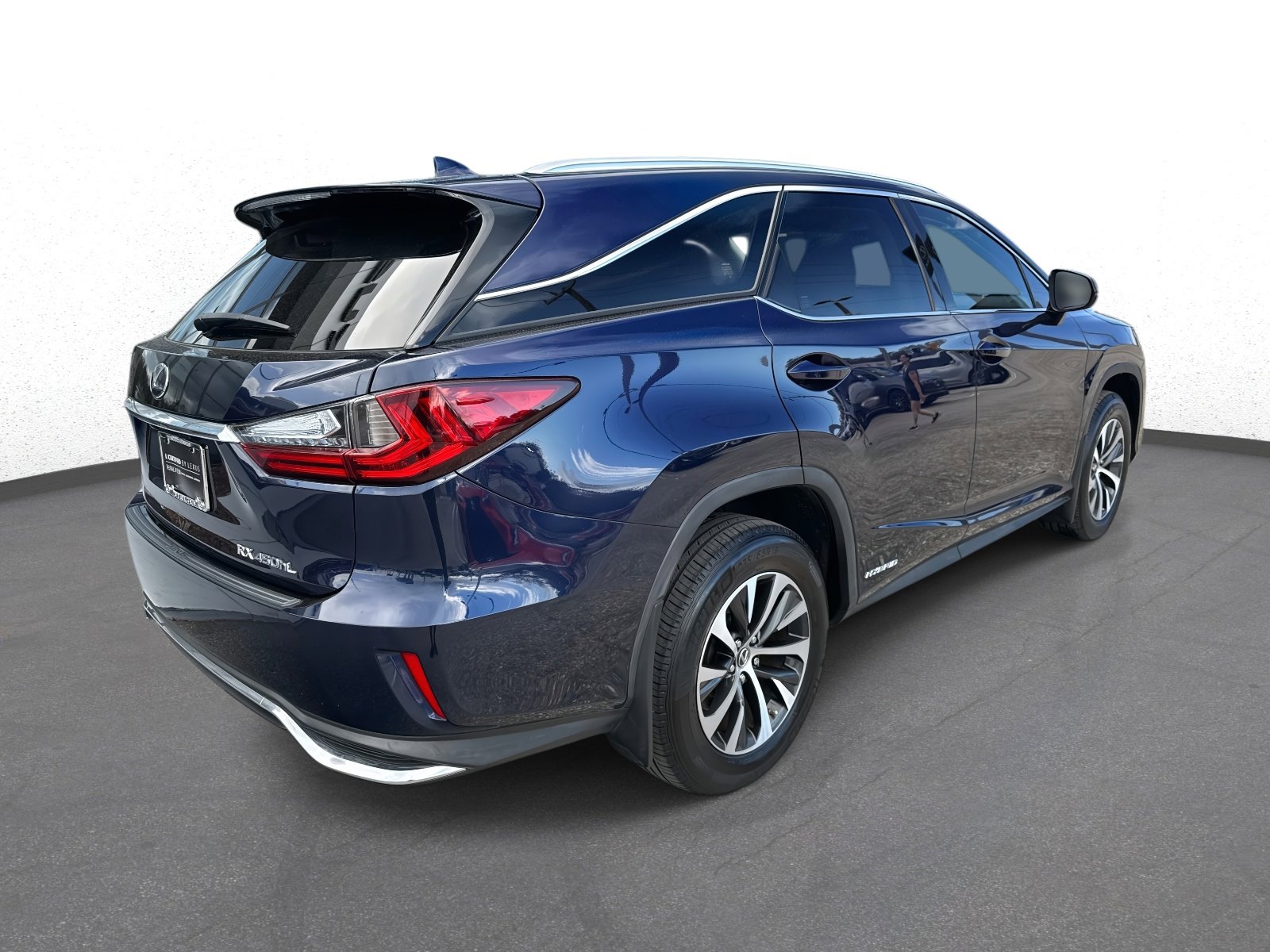 Certified 2022 Lexus RX 450hL AWD w/ Premium Package image 3