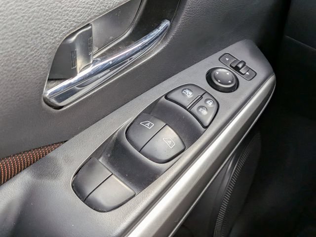 Used 2020 Nissan Kicks SR FWD image 23