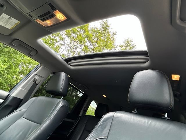 Used 2019 Toyota Highlander XLE AWD/4WD image 57