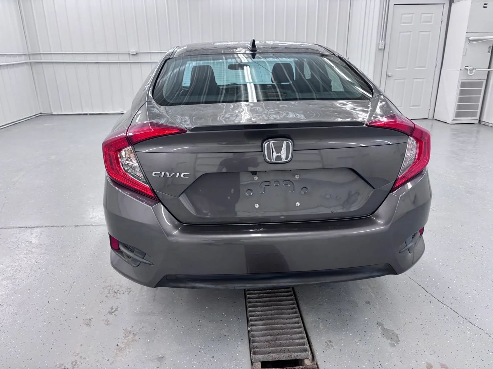 Used 2018 Honda Civic EX-T image 5