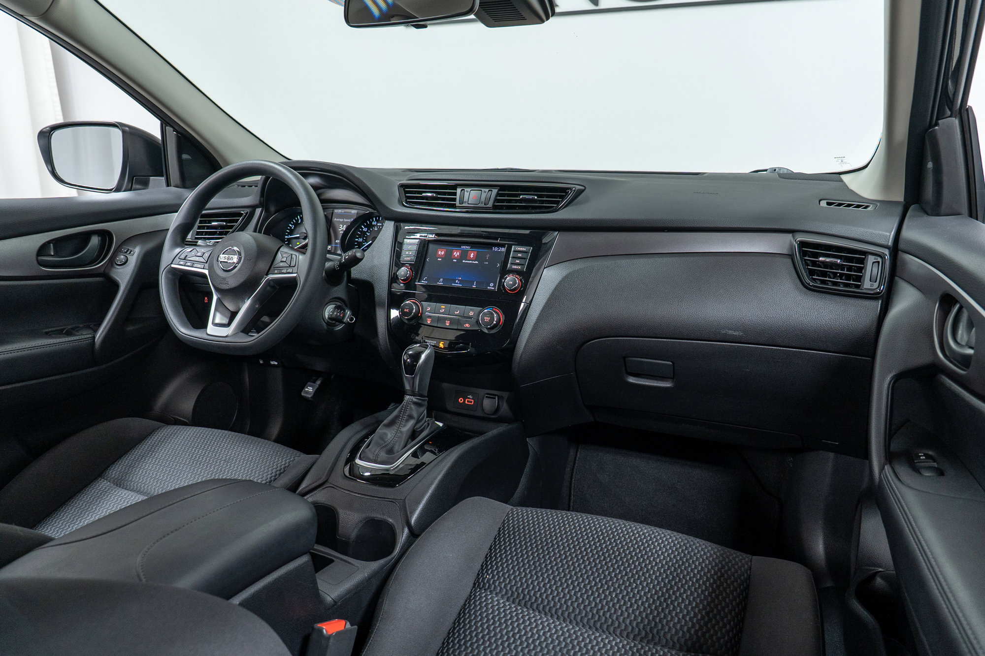 Used 2020 Nissan Rogue Sport S image 14