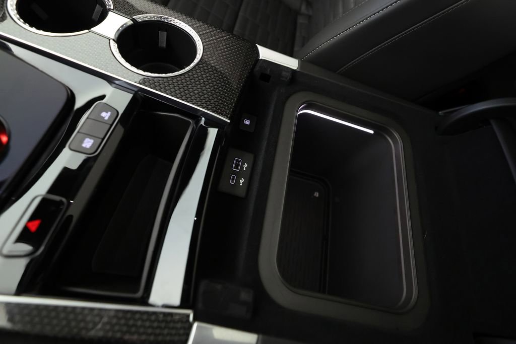 Used 2026 Cadillac Escalade V w/ LPO, ONYX Package image 43