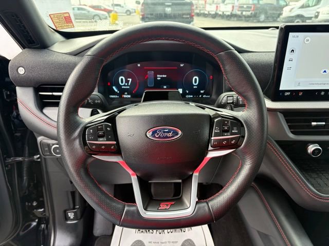 Used 2025 Ford Explorer ST image 16