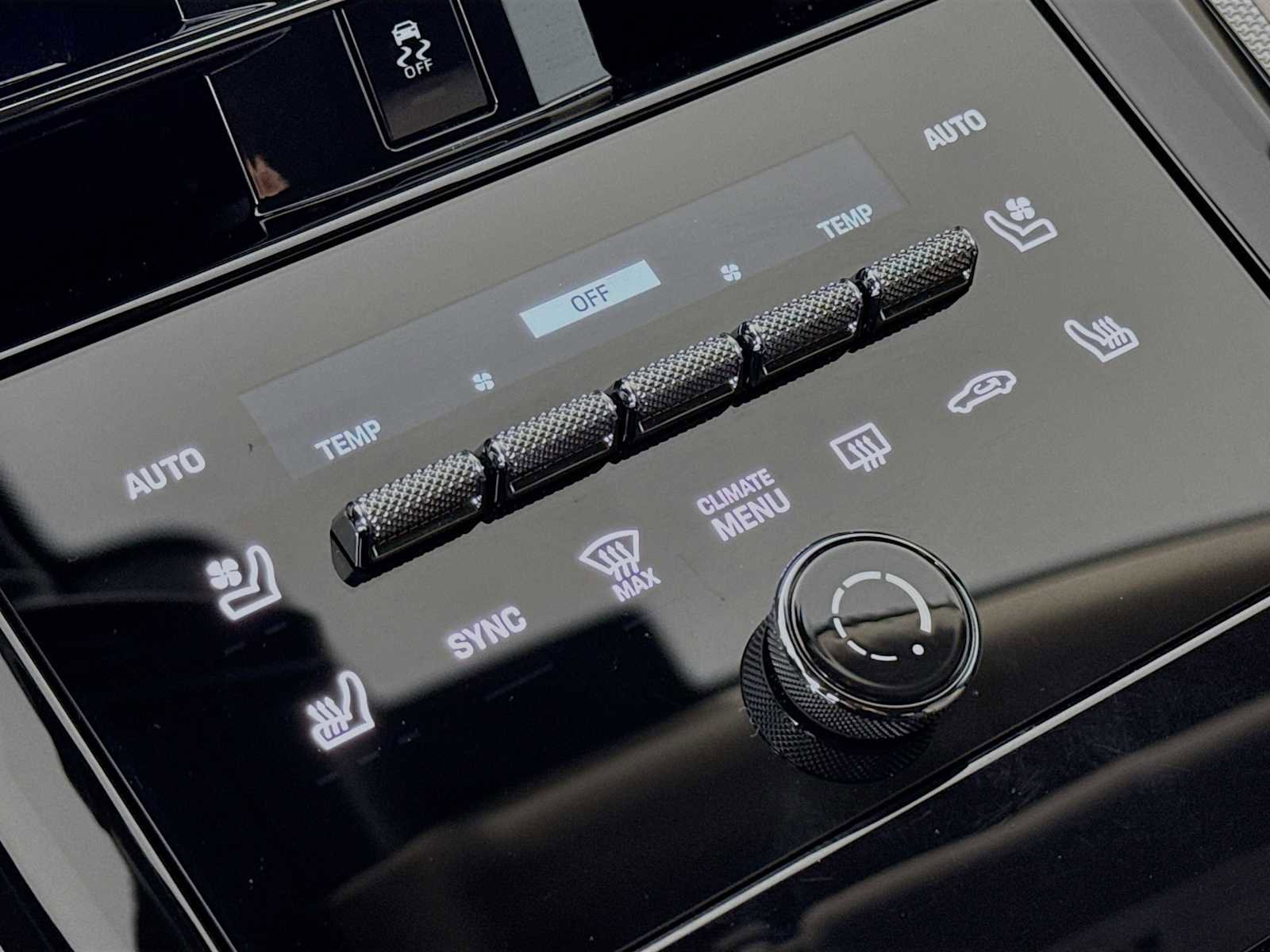 Certified 2025 Porsche Panamera image 21