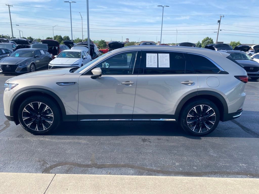 Certified 2024 MAZDA CX-90 Plug-In Hybrid w/ Premium Plus AWD/4WD image 4