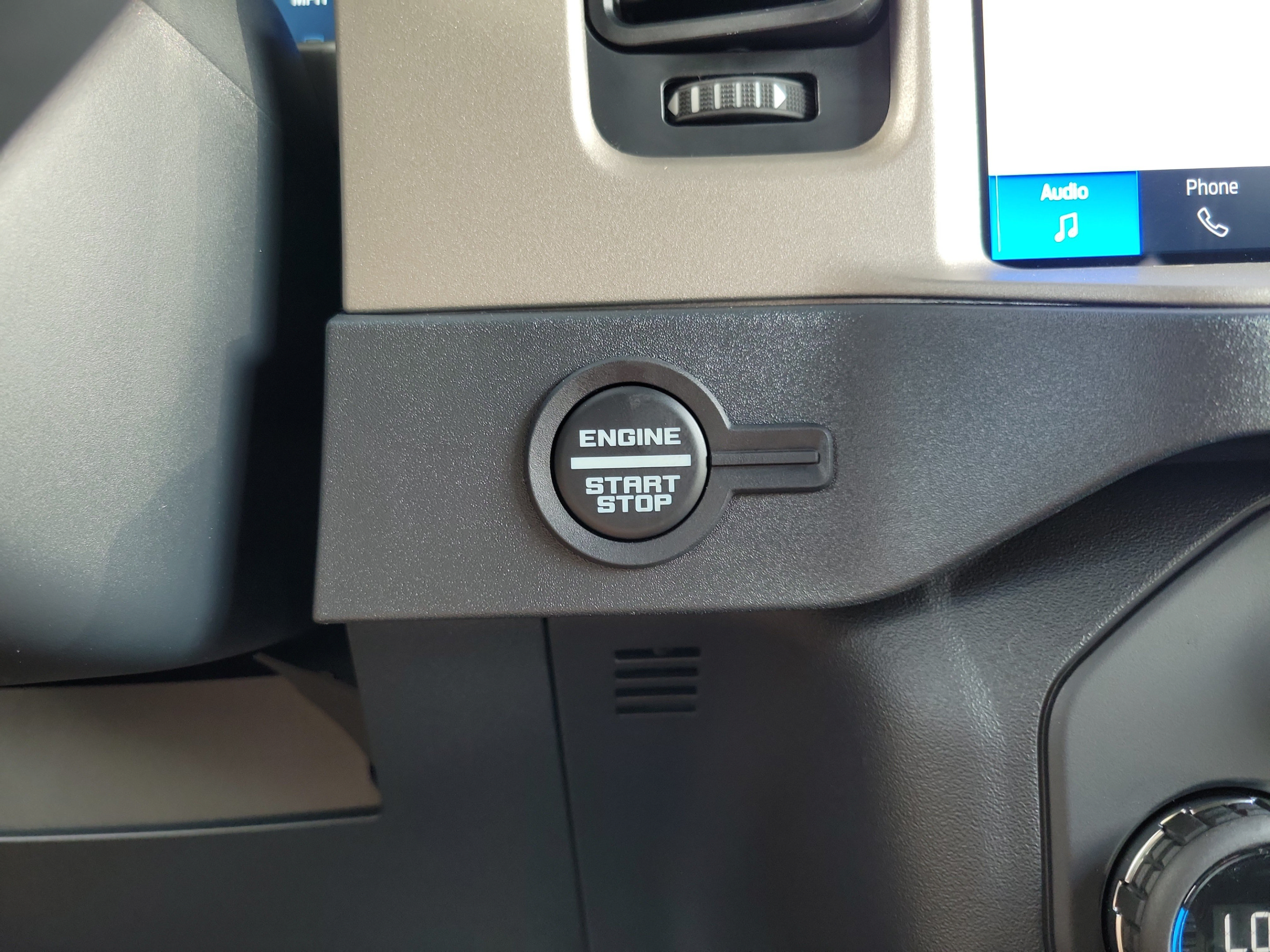New 2026 Ford Bronco Outer Banks AWD/4WD image 26