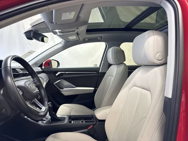 Used 2020 Audi Q3 2.0T Premium Plus w/ Premium Plus Package AWD/4WD image 11