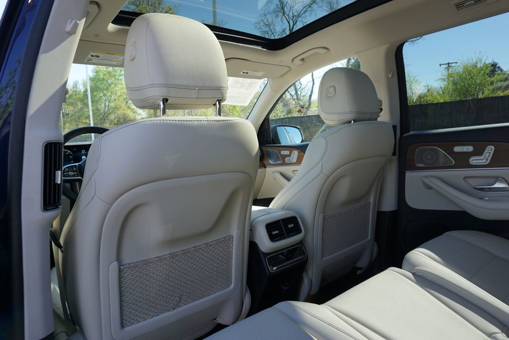 Used 2022 Mercedes-Benz GLS 450 4MATIC image 33