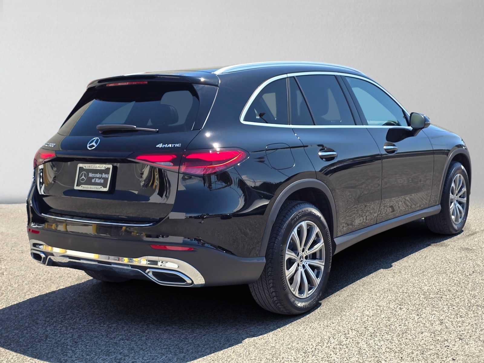 Used 2026 Mercedes-Benz GLC 300 4MATIC image 3