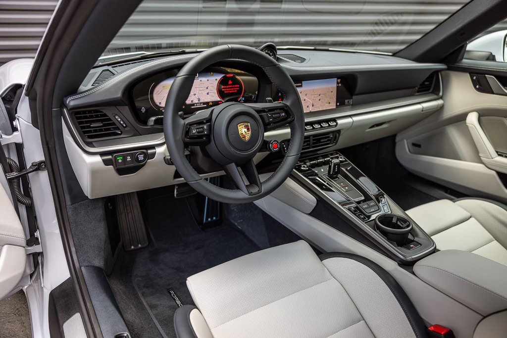 Certified 2025 Porsche 911 Carrera S image 4