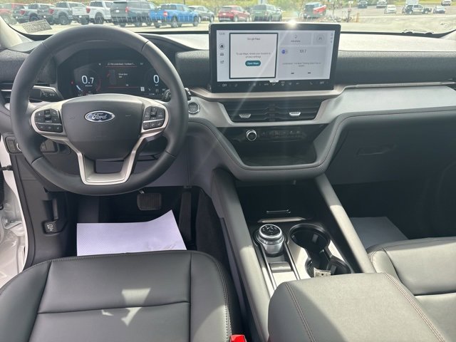 New 2025 Ford Explorer Active image 15