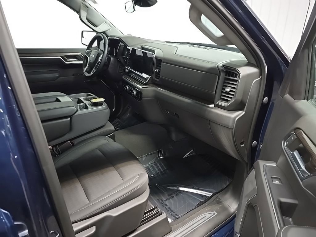 Used 2023 Chevrolet Silverado 1500 LT image 15