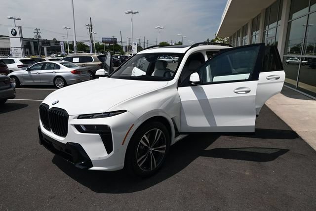 New 2027 BMW X7 xDrive40i w/ M Sport Package AWD/4WD image 49