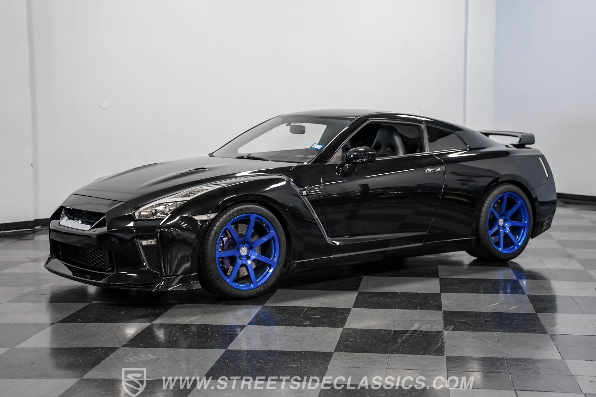 Used 2013 Nissan GT-R Premium image 6